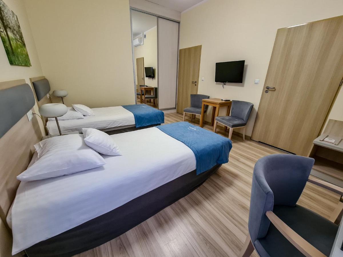 Antoninska Hotel & Apartamenty Leszno  Exterior photo