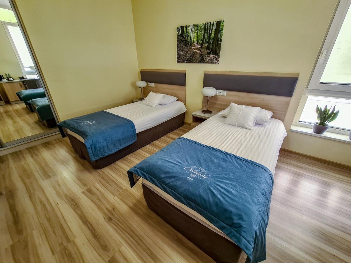 Antoninska Hotel & Apartamenty Leszno  Exterior photo