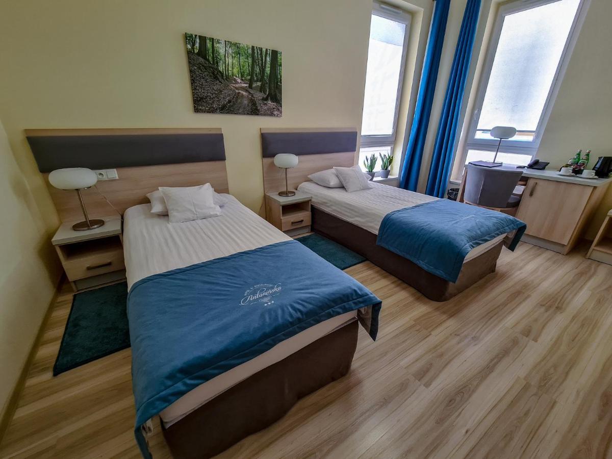 Antoninska Hotel & Apartamenty Leszno  Exterior photo