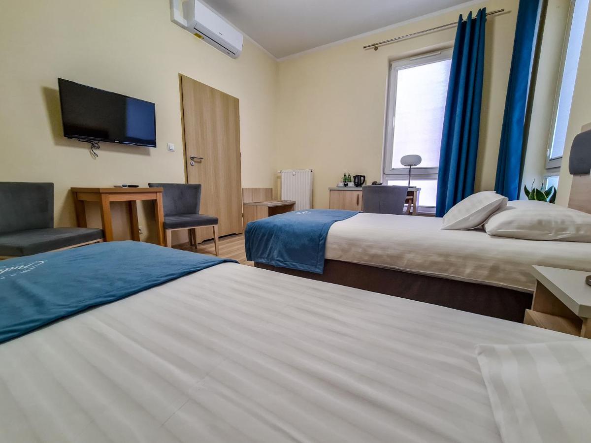 Antoninska Hotel & Apartamenty Leszno  Exterior photo