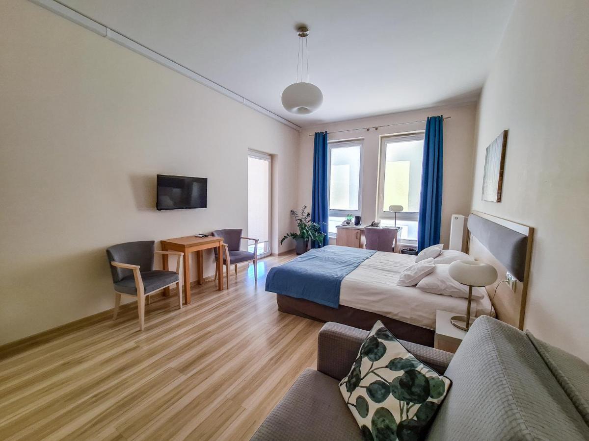 Antoninska Hotel & Apartamenty Leszno  Exterior photo