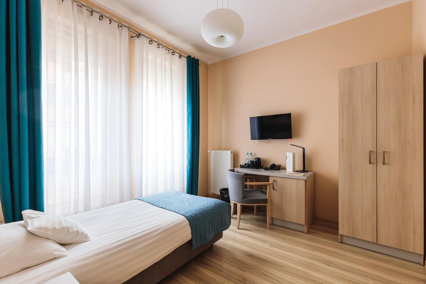 Antoninska Hotel & Apartamenty Leszno  Exterior photo