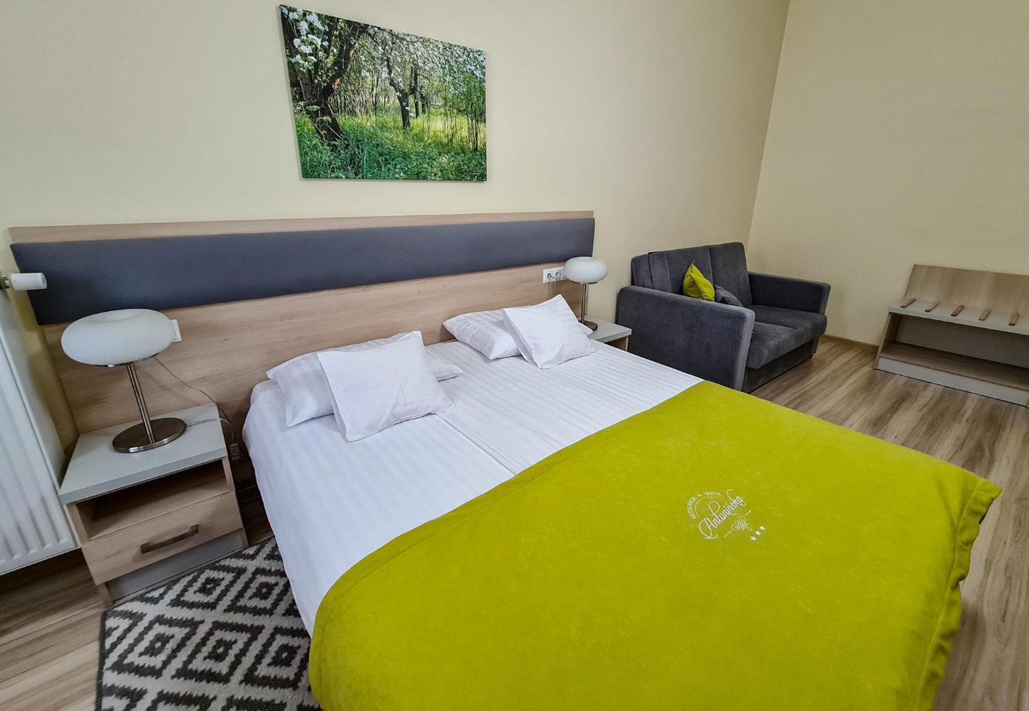 Antoninska Hotel & Apartamenty Leszno  Exterior photo